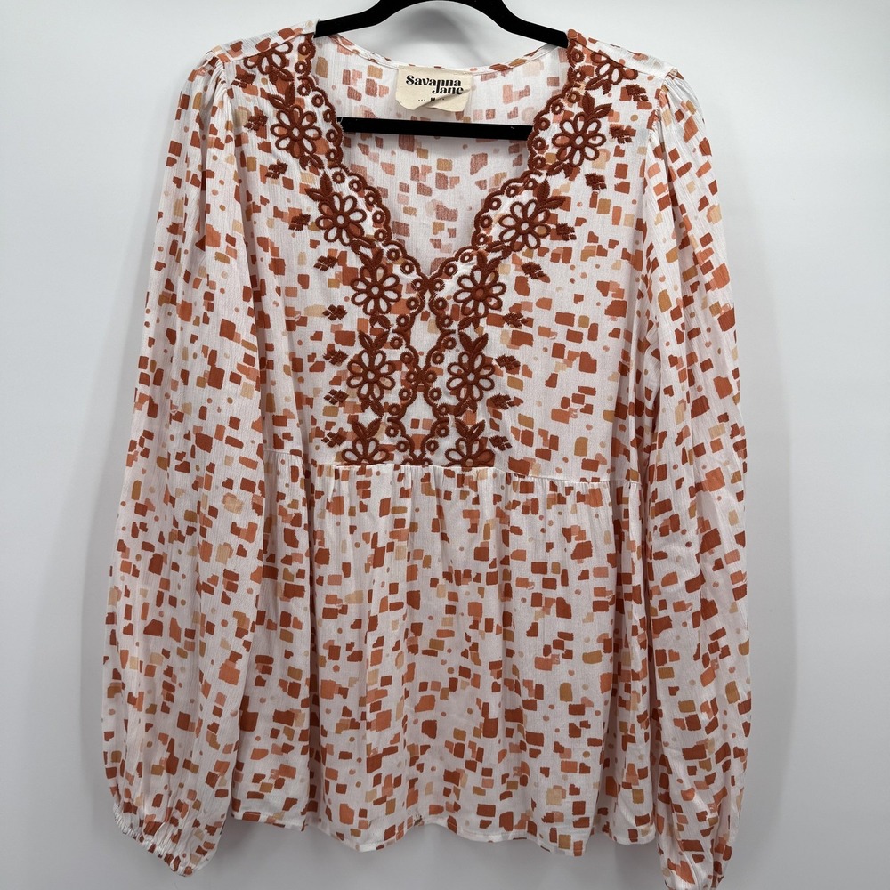 Savanna Jane Blouse Womens Medium White Geometric Embroidered V Neck Tunic Top